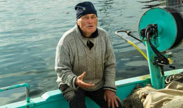 Torre a Mare, il pescatore che tutti chiamano Superman